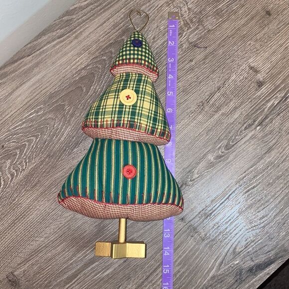 Folk Art Plaid Christmas Tree - Picture 7 of 9